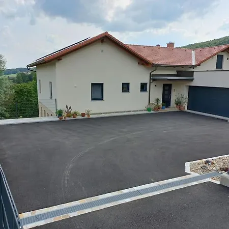 Haus Sylvia アパート